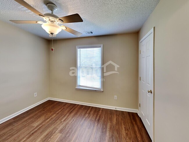 Building Photo - 375 Bass Way NW