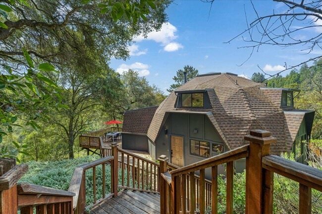 Building Photo - 250 Homestead Trl