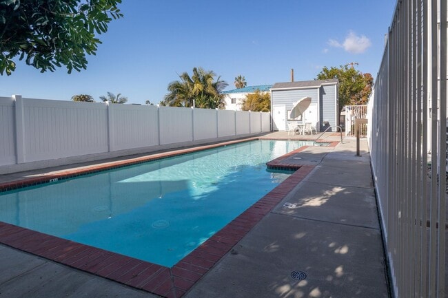 Building Photo - Harbor Walk - 2 Bed / 2 Bath