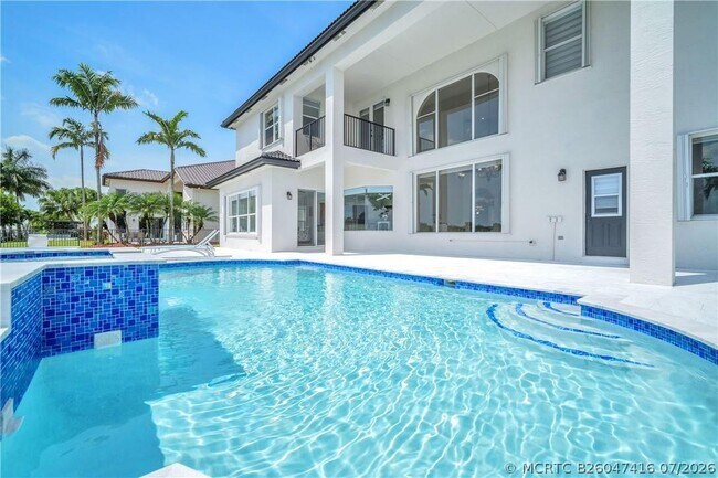 Building Photo - 4707 SW 195th Terrace