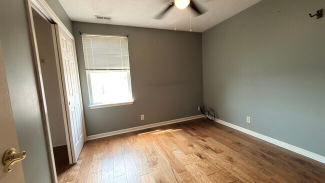 Building Photo - Beautiful, Bright & Move-In Ready Home in Lafayette!