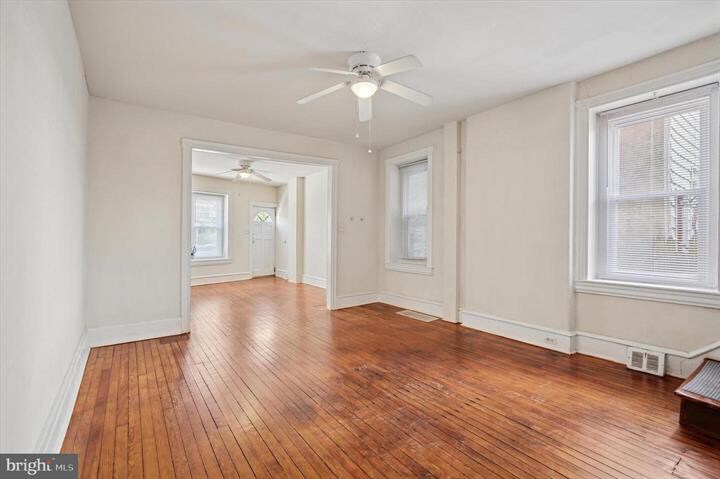 Building Photo - 3913 Cresson St