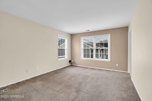 Building Photo - 366 Sequoia Ct