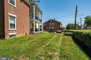 Primary Photo - 537 S Walnut St