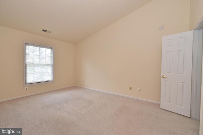 Building Photo - 10702 Kings Riding Way