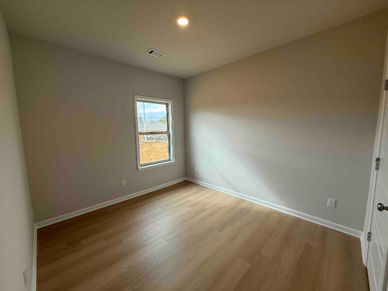 Building Photo - 521 Vista Pointe Dr