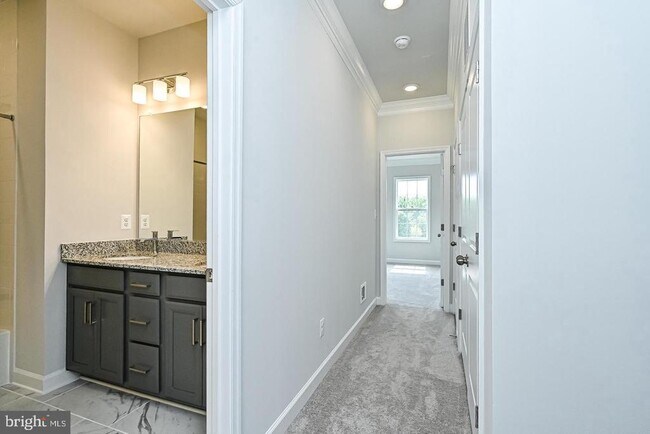Building Photo - 12569 Todd Ln