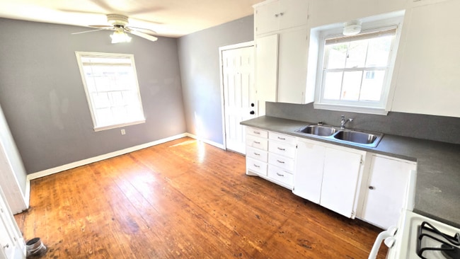 Building Photo - 1720 23rd St