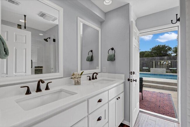 Building Photo - 202 Lighthouse Dr