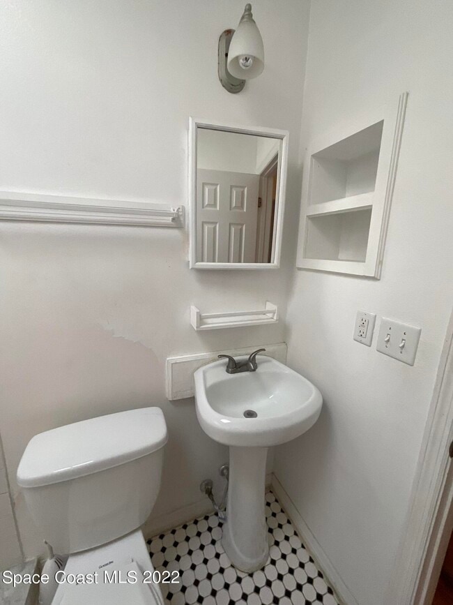 Building Photo - 1460 S Atlantic Ave