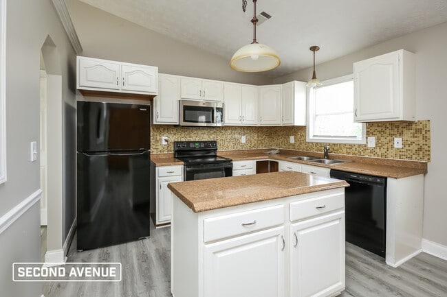 Building Photo - 1010 Brynn Dr