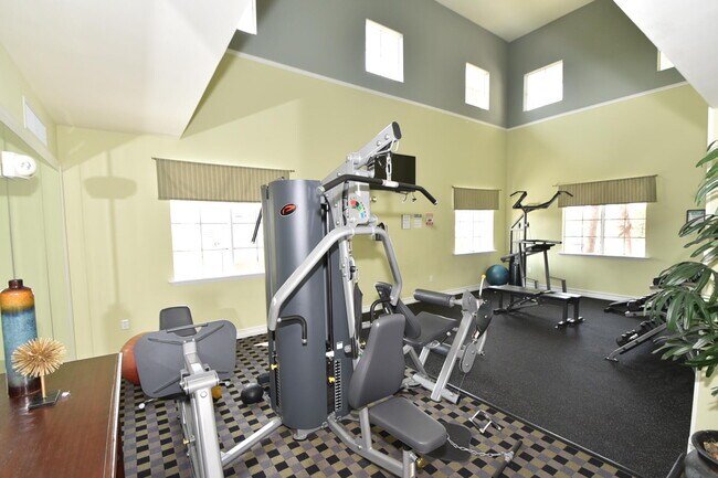 Building Photo - 250 NE 3rd Ave