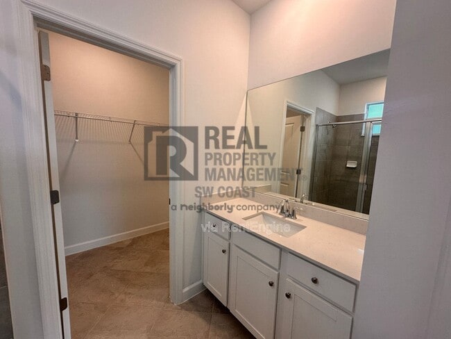 Building Photo - 20503 Hazelnut Ct S