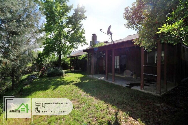 Building Photo - 3688 Cal Ore Dr