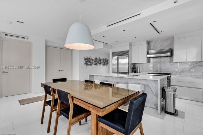 Building Photo - 350 Meridian Ave