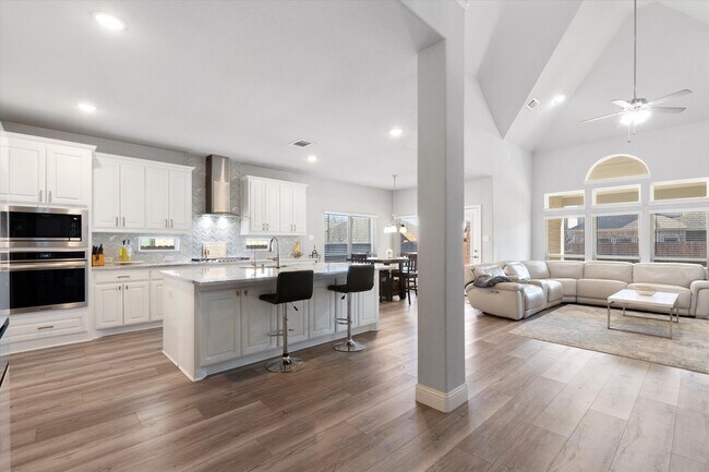 Building Photo - 1412 Summer Ln