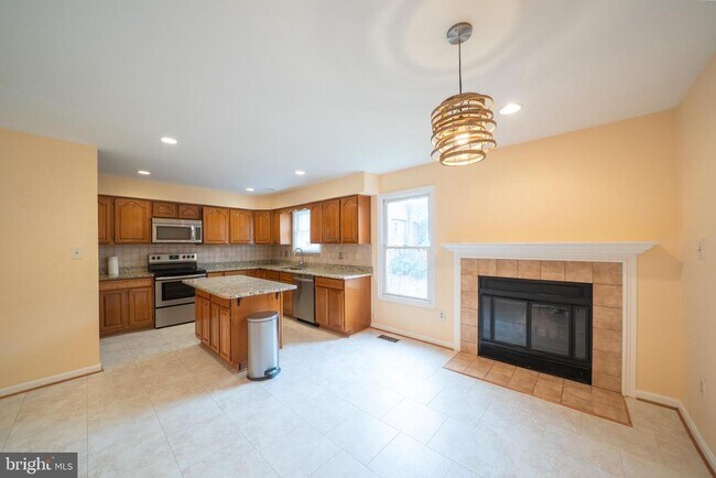 Building Photo - 10168 Turnberry Pl