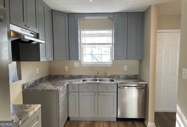 Building Photo - 130 Oxford Ct