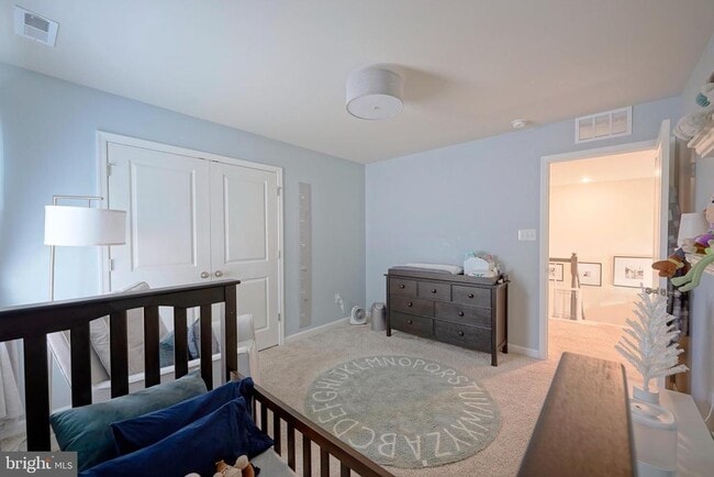 Building Photo - 65 Westmont Dr