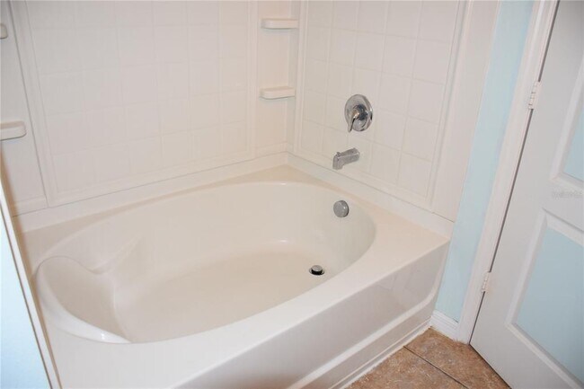 Building Photo - 1516 Scarlet Oak Loop