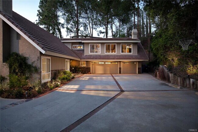 Building Photo - 4134 Towhee Dr