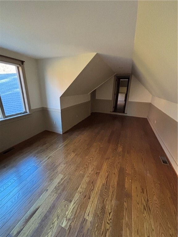 Building Photo - 930 W Bloomfield Rd