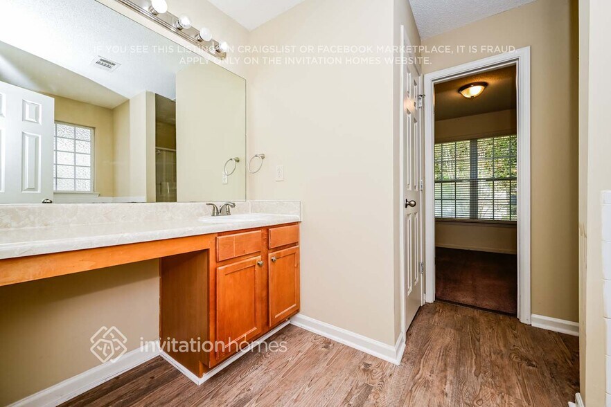 Building Photo - 4082 Arabian Way SW