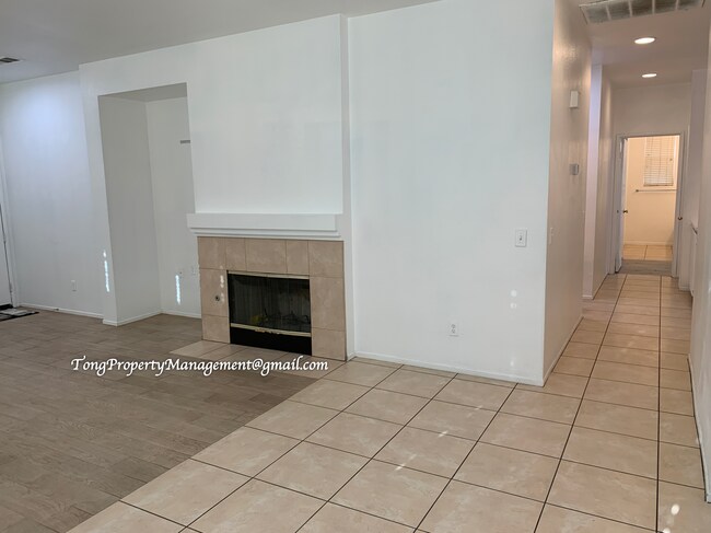 Building Photo - 13237 Kootenay St