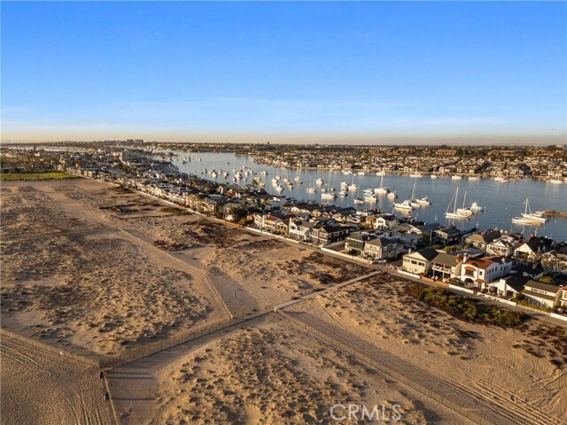 Building Photo - 1215 E Balboa Blvd
