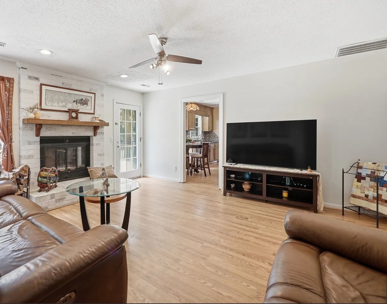 Building Photo - 409 Airle Pl