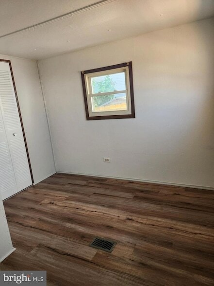 Building Photo - 8 S Front St