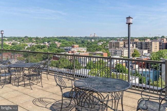 Building Photo - 1280 21st St NW