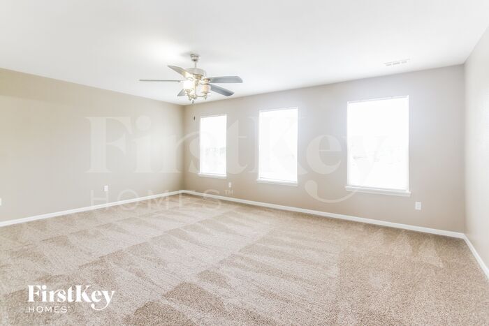 Building Photo - 7156 Bracken Ln