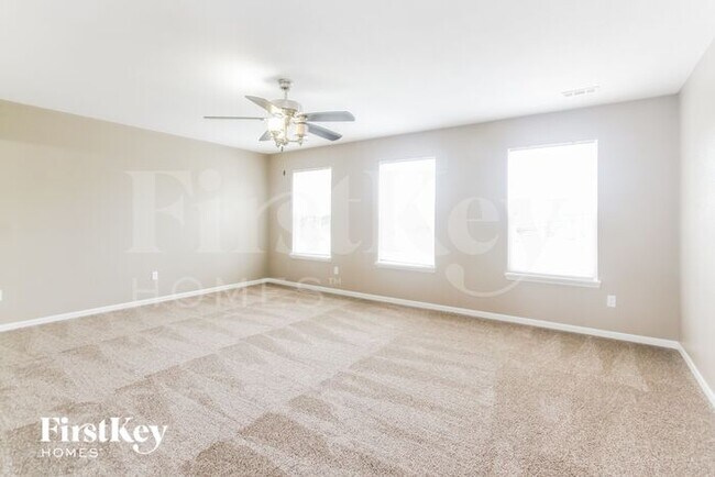 Building Photo - 7156 Bracken Ln