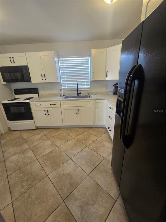 Building Photo - 3918 W Robson St