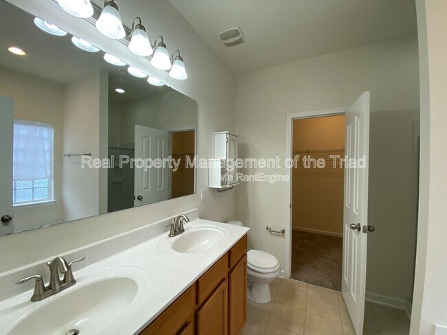 Building Photo - 4539 Deighton Ct