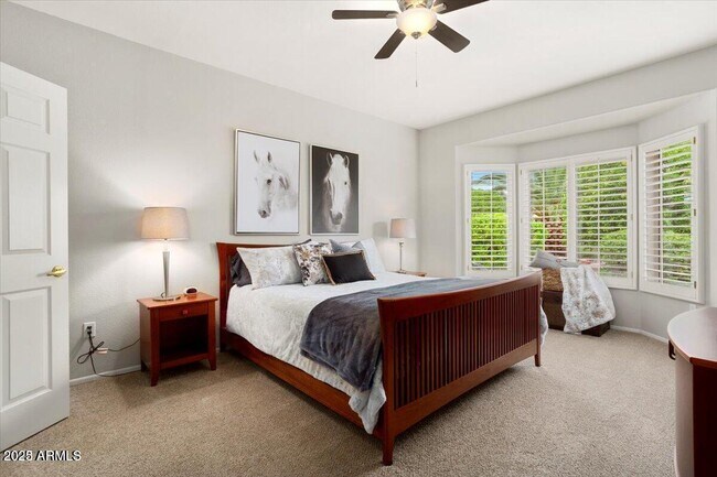 Building Photo - 16232 W Tapatio Dr