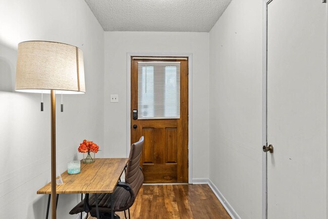 Building Photo - 12336 Perkins Rd