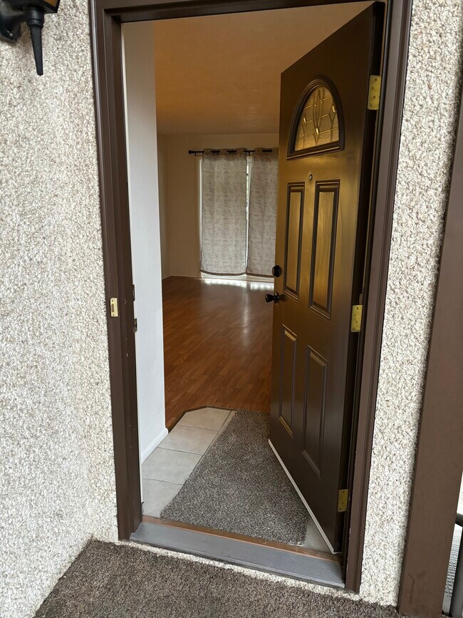 Building Photo - 1440 Vega Cir