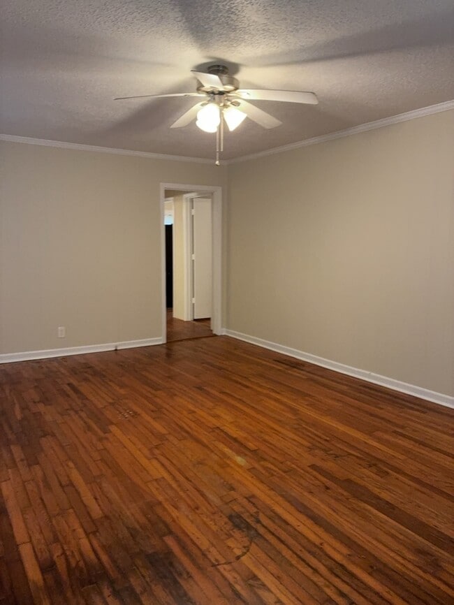 Building Photo - 220 Mauldin St