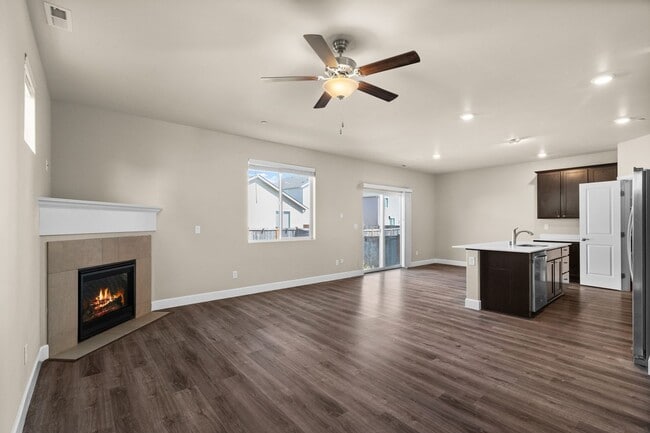 Building Photo - 4462 Sand Dollar Dr