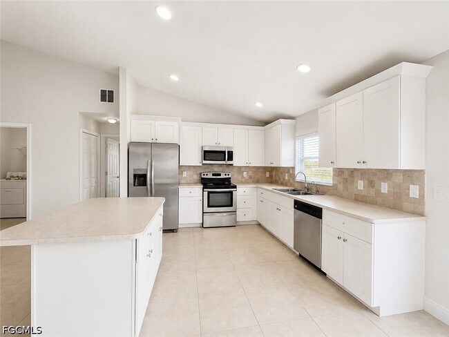 Building Photo - 3306 39th St SW
