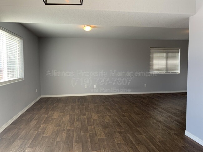Building Photo - 3875 Reindeer Cir