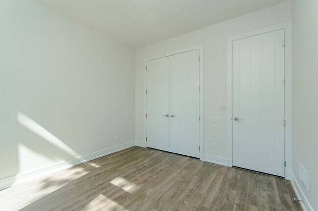 Building Photo - 2812 N Mildred Ave