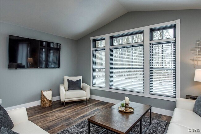Building Photo - 102 Sandpiper