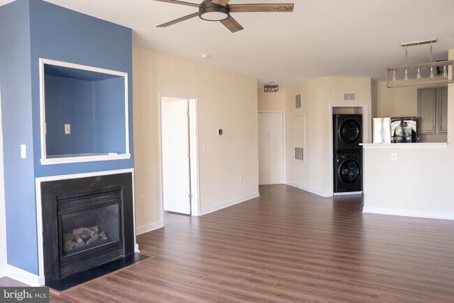 Building Photo - 42480 Rockrose Square