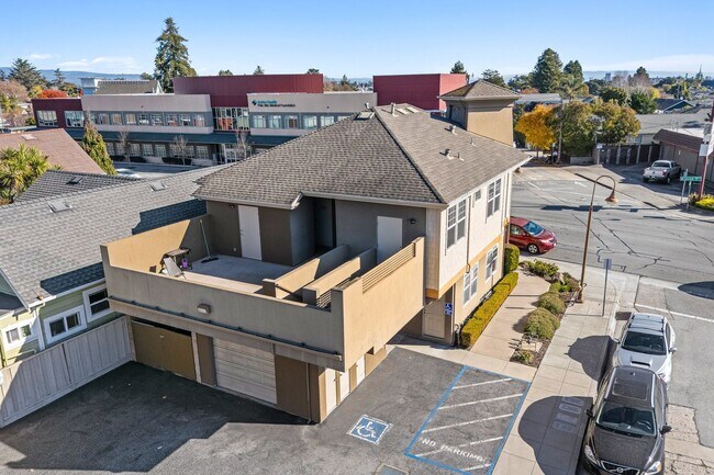 Building Photo - 1332-1332 Mission St