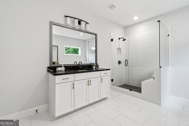 Building Photo - 732 Bridgeview Dr