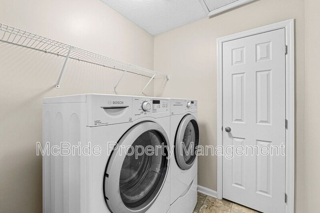 Building Photo - 284 High Meadows Cir