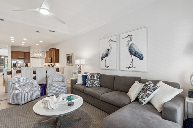 Building Photo - 95282 Summerwoods Cir